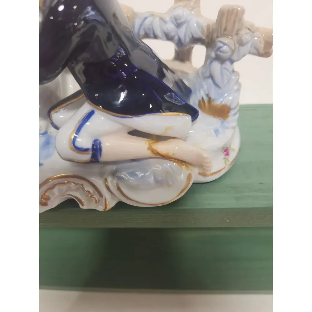 Vintage KPM Porcelain Courting Couple Figurine Romantic Scene Blue White Gold 7